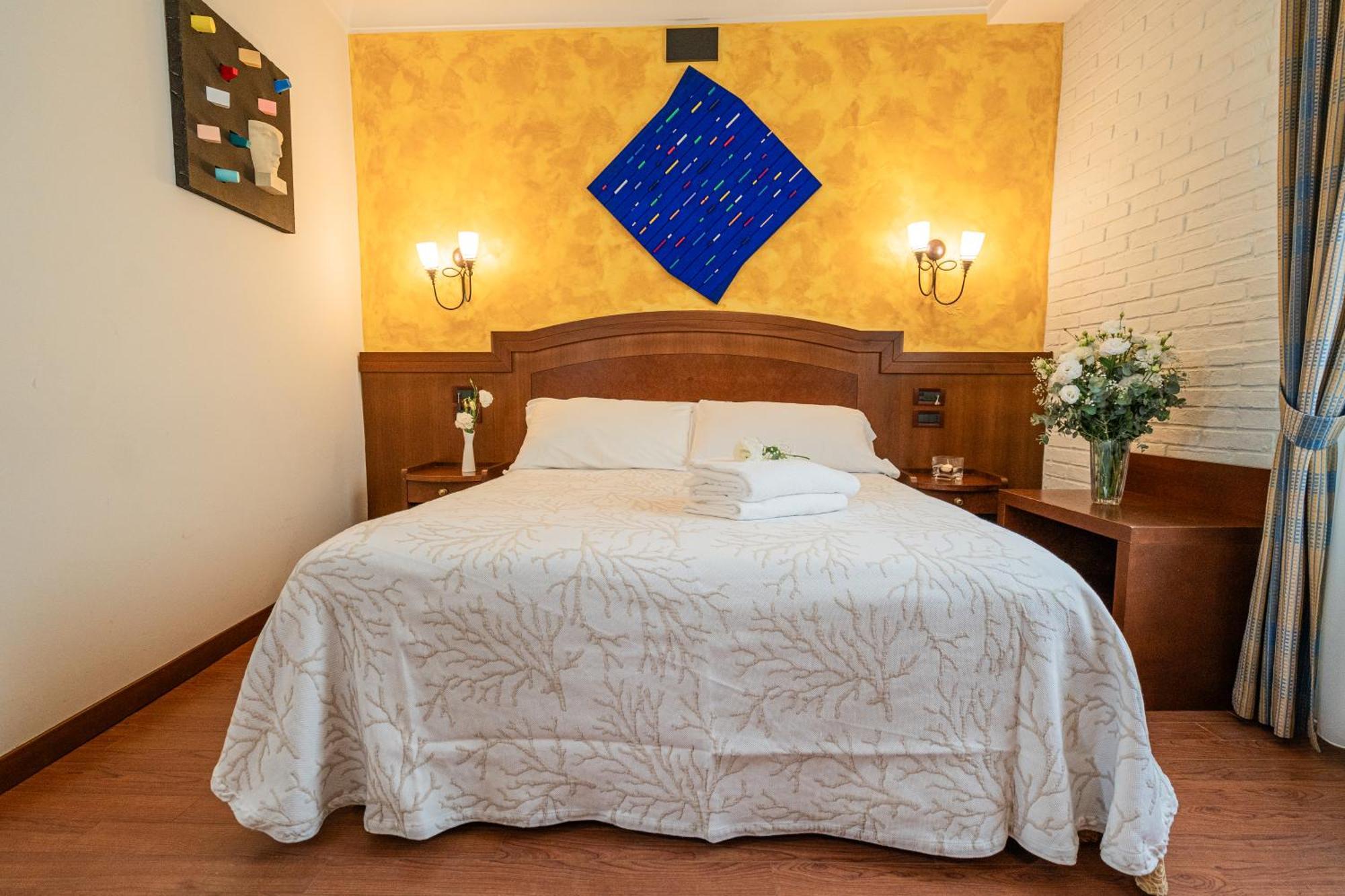 Art Hotel Santa Lucia Термоли Экстерьер фото