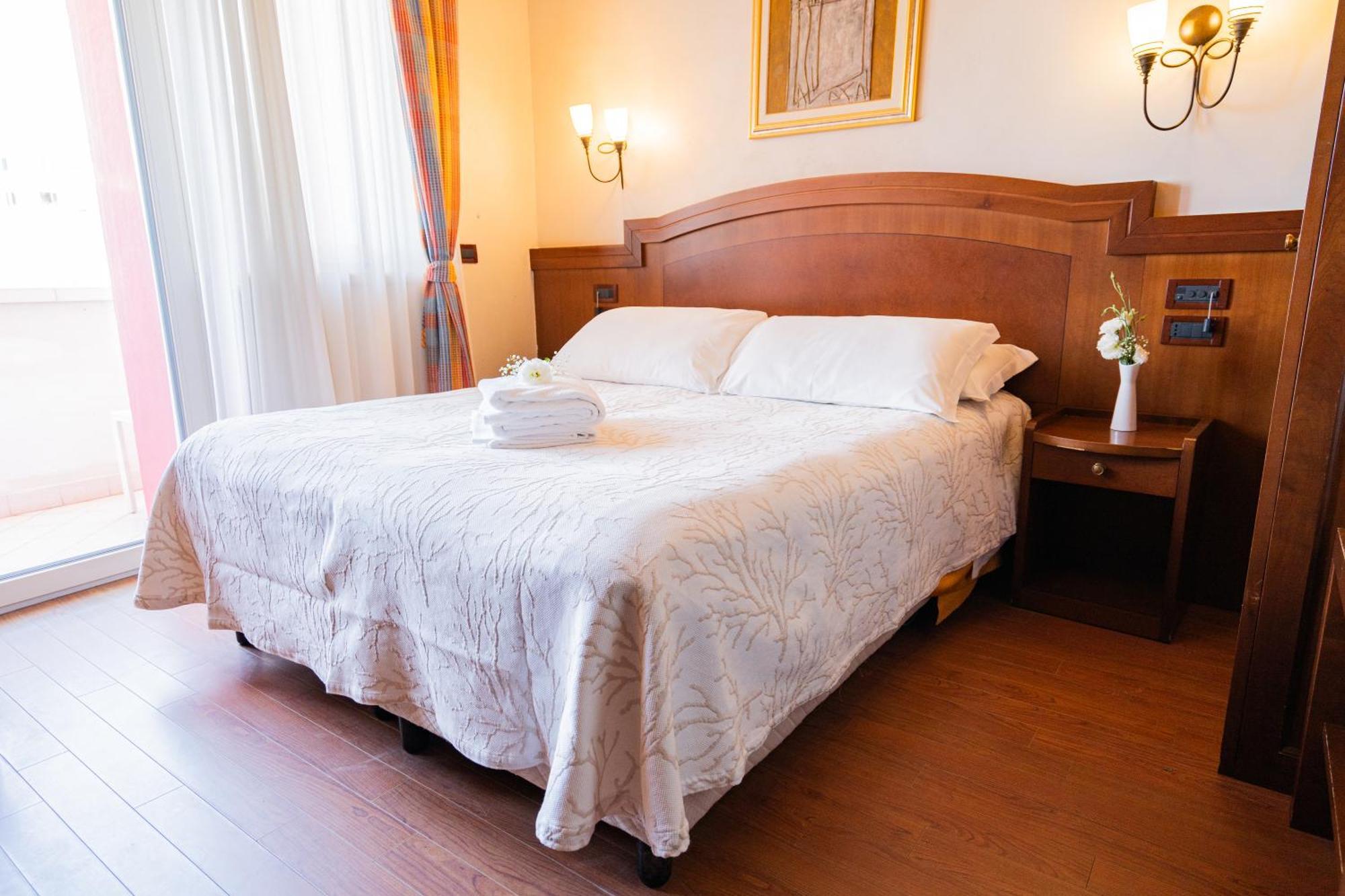 Art Hotel Santa Lucia Термоли Экстерьер фото