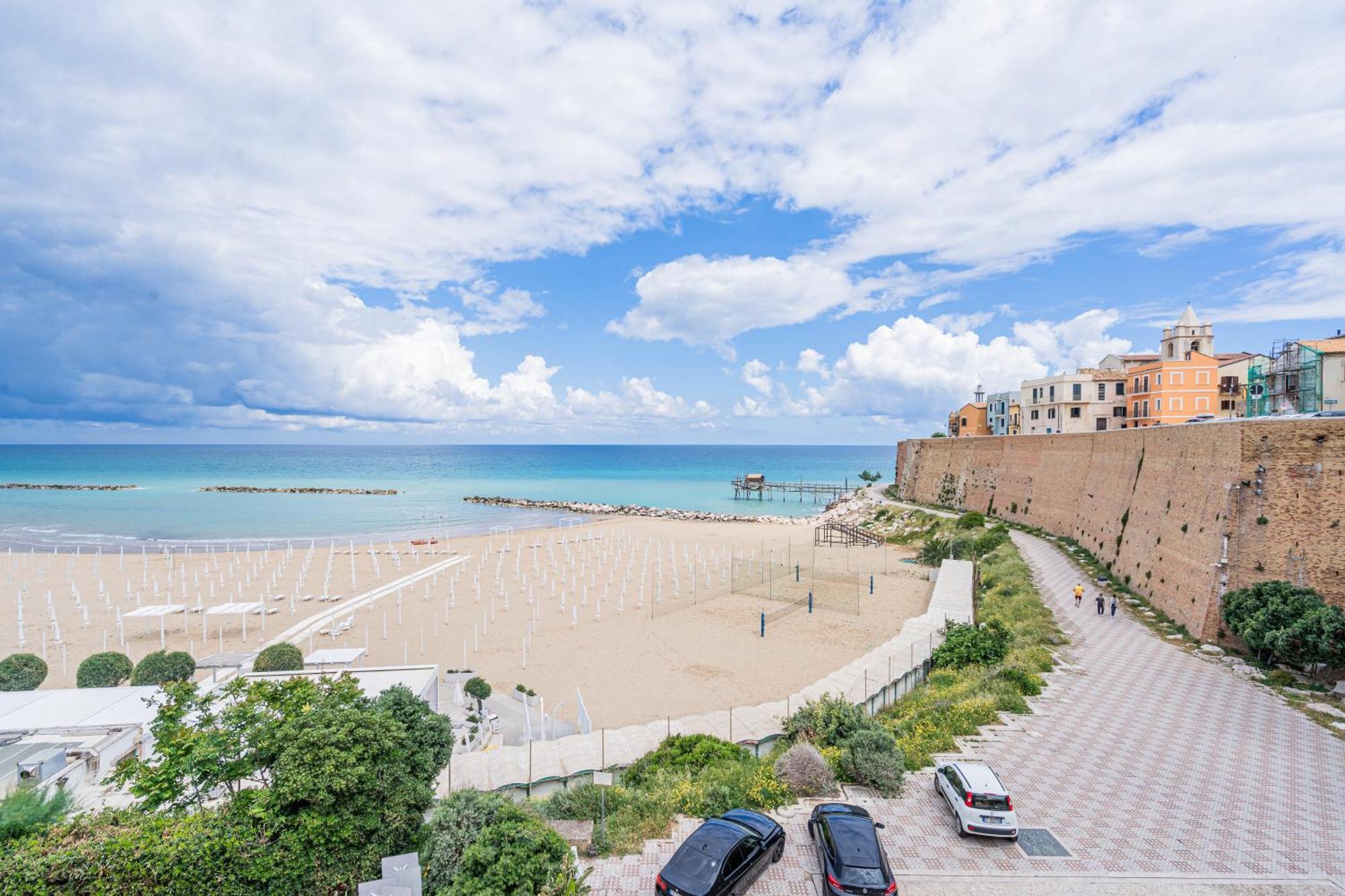 Art Hotel Santa Lucia Термоли Экстерьер фото
