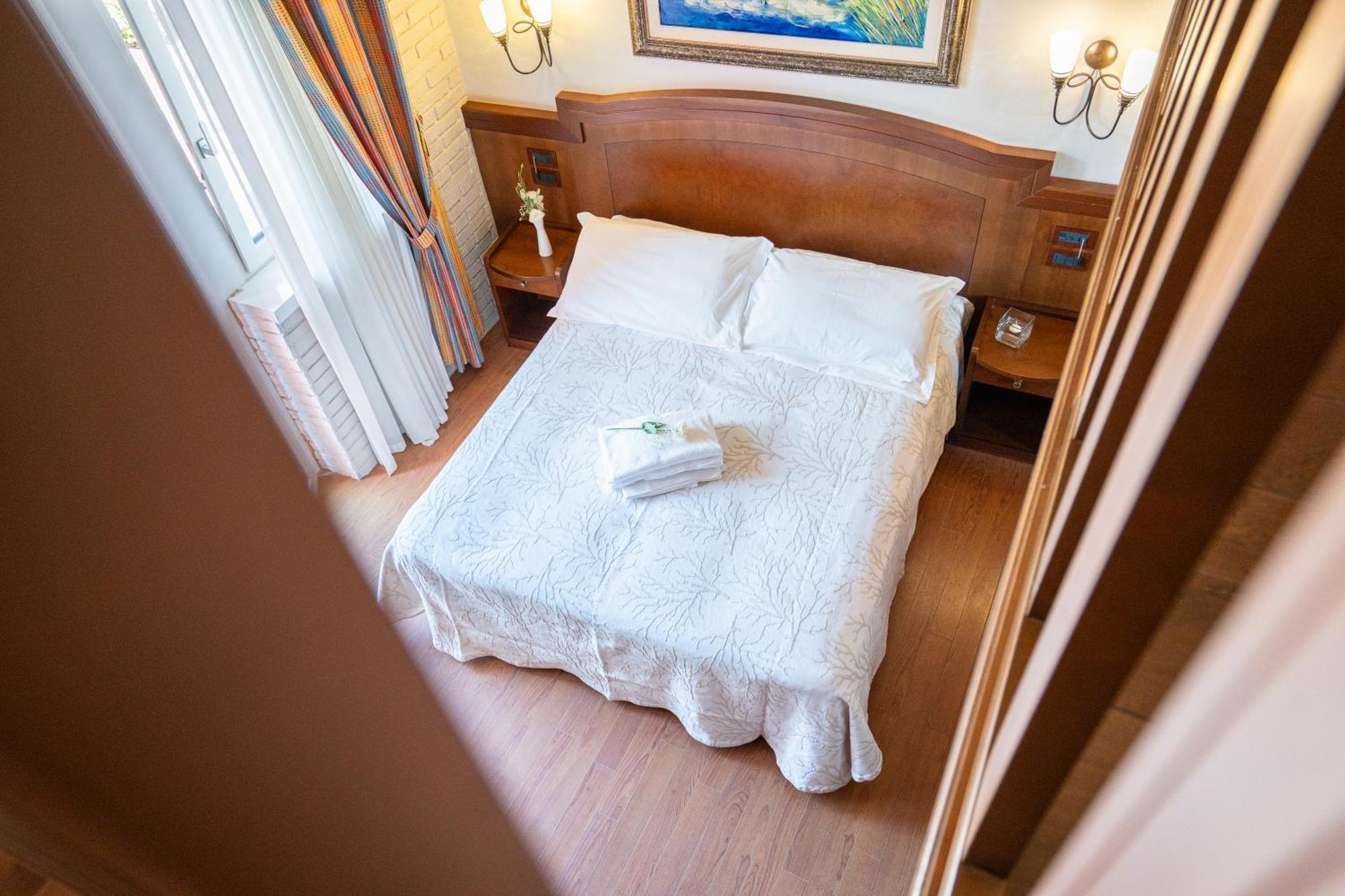Art Hotel Santa Lucia Термоли Экстерьер фото